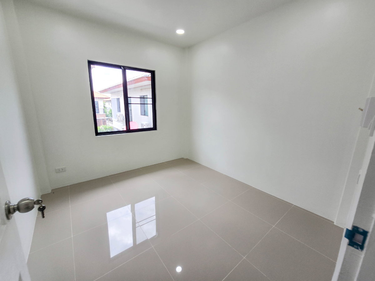 รูป ขายบ้านรีโนเวทใหม่พร้อมเข้าอยู่ หลังมุม กว้าง บ้านฟ้าปิยรมย์ พรีเมียร์ พาร์ค เฟส10 ลำลูกกาคลอง 6 บึงคำพร้อย ปทุมธานี - รูปที่ 27/39