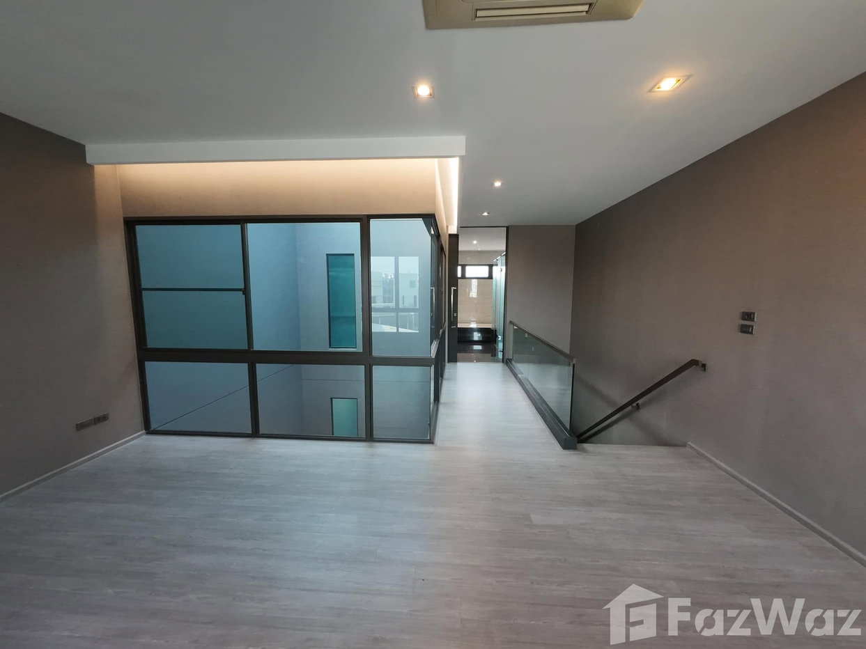 รูป Townhome 3 bedroom at The Landmark Ekamai-Ramindra 1964745 - รูปที่ 12/12