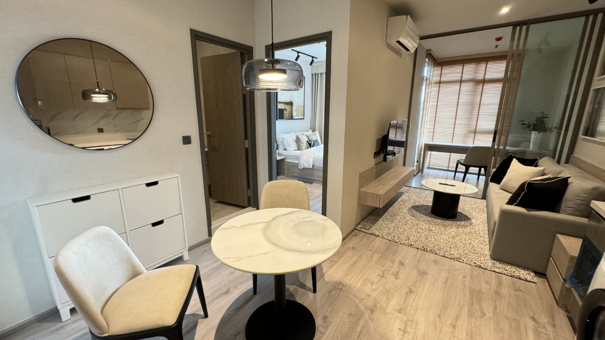 รูป Condo for RENT : Rhythm Ekamai Estate   𝐒𝐢𝐳𝐞 : 42 sqm.  1 Bed 2 Bath /City view  𝐅𝐥𝐨𝐨𝐫 : 37th  ✅Fully furnished - รูปที่ 2/15