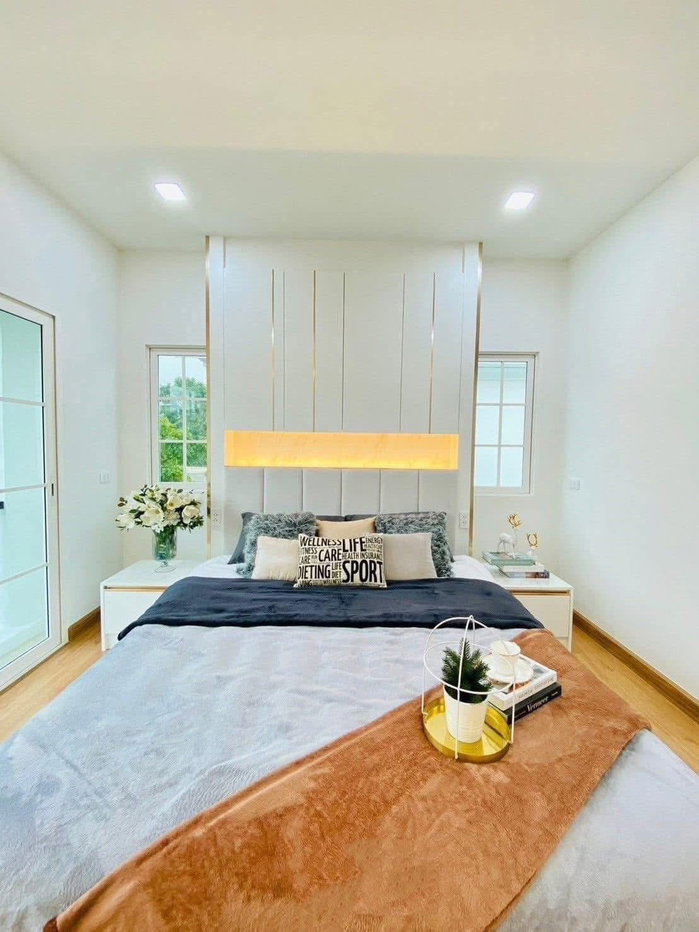 รูป 🏡✨ ให้เช่าบ้านแฝด 2 ชั้น โครงการ Golden Neo บางนา – สวนหลวง 4 ห้องนอน 3 ห้องน้ำ บ้านสวยสไตล์อังกฤษ พร้อมเข้าอยู่ ✨ใกล้เมกาบางนา ✔ รับชาวต่างชาติ - รูปที่ 2/12