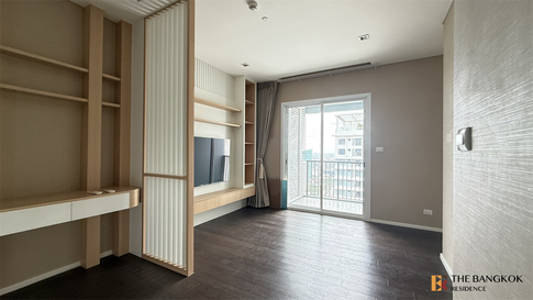 The Saint Residences near MRT Phahonyothin Station Easy Travel, Fully Utilized Space