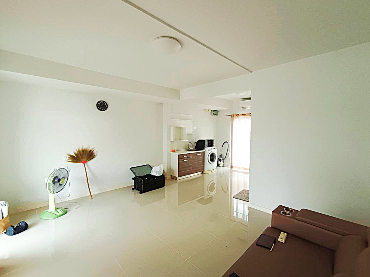 รูป คุ้มกว่าใคร! บ้านถูก! ในหมู่บ้านหรูแพง!! ขาย ทาวน์โฮม หมู่บ้าน Villaggio บางนา(เอแบค) บ้าน Land & Houses เดินทางสะดวก ถ.บางนา-ตราด ใกล้เอแบค บางนา - รูปที่ 7/18