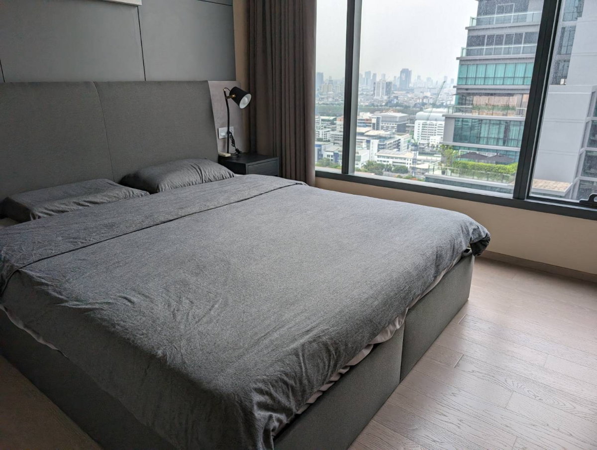รูป Condo for RENT : The Esse Asoke 𝐒𝐢𝐳𝐞 : 45 sqm. 1 Bed / 1 Bath (Bathtub) / City view 𝐅𝐥𝐨𝐨𝐫 : 25th ✅ Fully furnished - รูปที่ 5/9