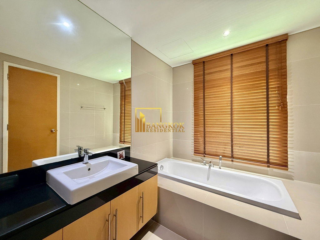 picture Fullerton | Superb 3 Bedroom Luxury Condo in Ekkamai Area - BR18217CD - 13/34
