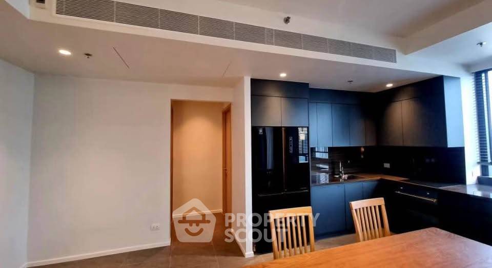 picture 2-BR Condo At The Lofts Silom, 85 Sqm, 400m To BTS Surasak (ID 3066717) - 4/16