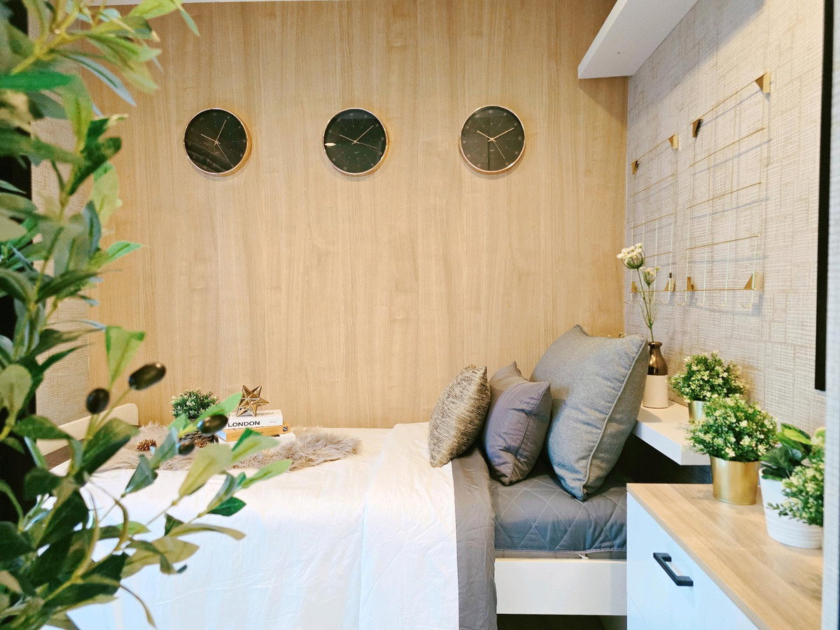 picture 🔥 Life Asoke 1 Bedroom Plus unit, 37 sq.m., near MRT Phetchaburi, only 22,900 THB! ✨ Spacious room with workspace,ready to move in! 🏙️ - 5/17