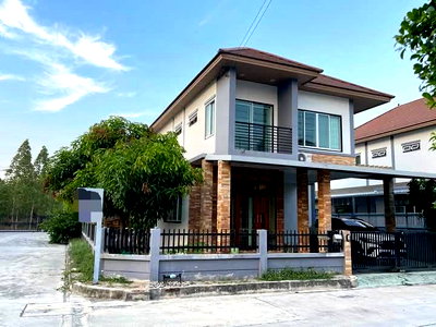 บ้านเดี่ยว ชลบุรี : ขายบ้านเดี่ยว บางแสน หมู่บ้านอรินสิริ สปอร์ตวิลเลจ เดินทางสะดวก