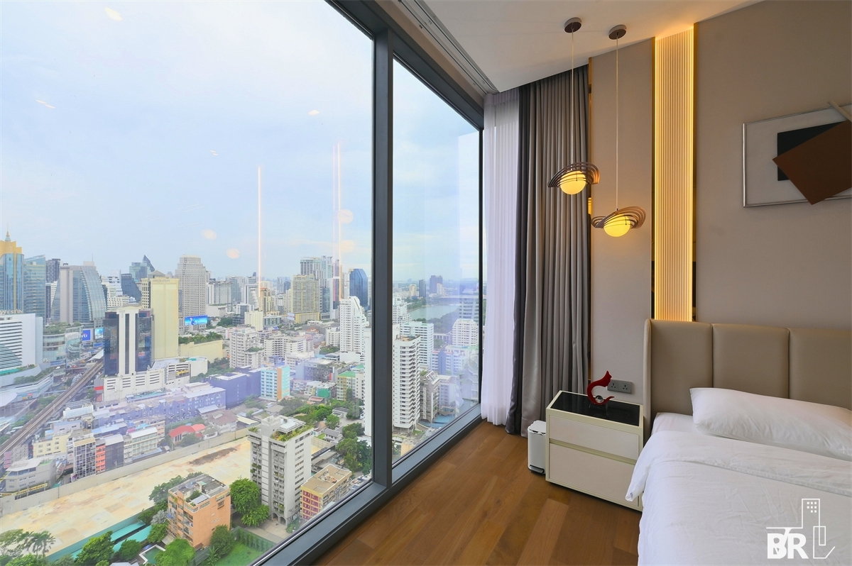 รูป เช่าคอนโด Q1 Sukhumvit 💎 3นอน 162.76ตร.ม. 250k ✨ ห้องตกแต่งสวยสไตล์โชว์รูม พร้อมวิวพาโนรามา 3 ทิศสุดตระการตา 🌊 ติด BTS นานา  - รูปที่ 10/13