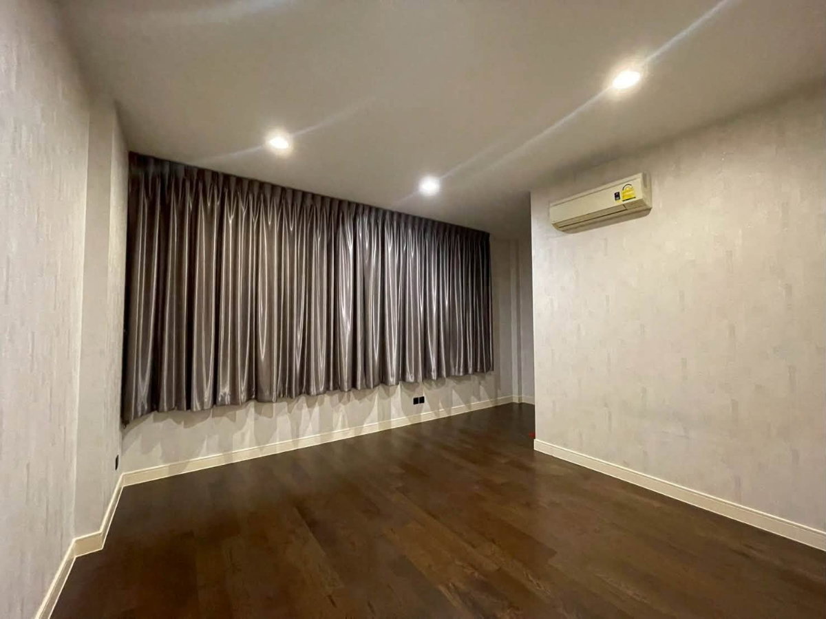 picture  Setthasiri Bangkok Kreetha Village. Modern style single house, ready to move in. - 8/12