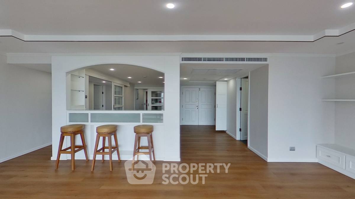 picture 3-BR 251 Sqm Condo At Somkid Gardens, 300m To BTS Chit Lom (ID 1917936) - 8/17