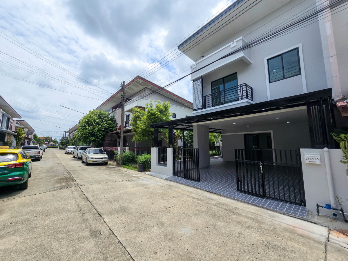 รูป ขายบ้านรีโนเวทใหม่พร้อมเข้าอยู่ หลังมุม กว้าง บ้านฟ้าปิยรมย์ พรีเมียร์ พาร์ค เฟส10 ลำลูกกาคลอง 6 บึงคำพร้อย ปทุมธานี - รูปที่ 3/39