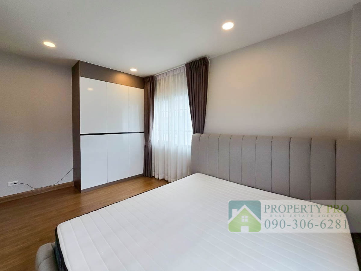 รูป ให้เช่า บ้าน Centro บางนา บ้านเดี่ยว 2 ชั้น 4 ห้องนอน 57 ตรว 235 ตรม บ้านสวย สภาพใหม่มาก หันหน้าทางทิศใต้ เฟอร์นิเจอร์ เครื่องใช้ไฟฟ้าครบ : MJ26R-009 - รูปที่ 15/24