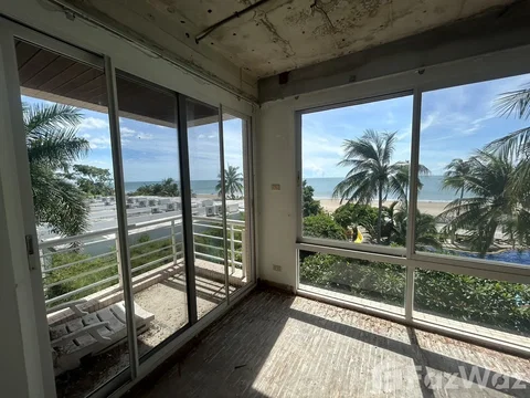 Beachfront Corner Unit A Rare Renovation Opportunity 6556402