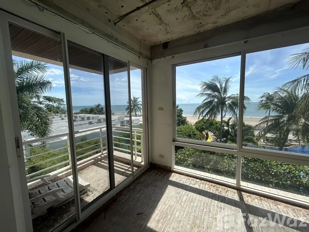 picture Beachfront Corner Unit A Rare Renovation Opportunity 6556402 - 1/18