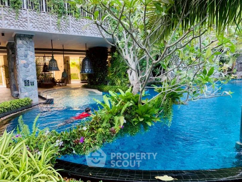 picture Well-Priced 1-BR Condo, 15th Floor 35 Sqm, The Riviera Jomtien (ID 3068324) - 2/11
