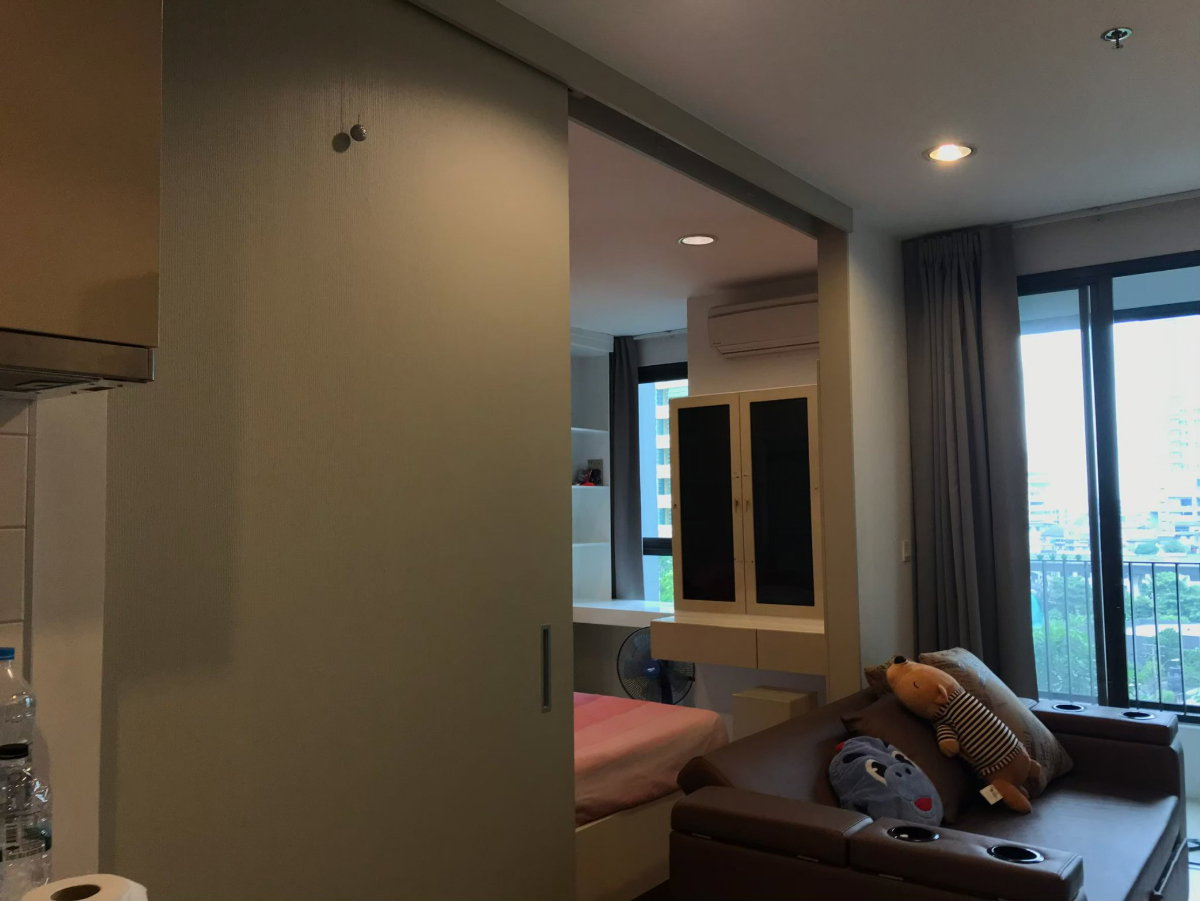 รูป Ideo Q Siam Ratchathewi【𝐒𝐄𝐋𝐋】🔥เปลี่ยนทุกวันธรรมดาให้มีสไตล์ ด้วยห้องแต่งครบและ Co-Living Space🔥 ติดต่อไลน์ไอดี: @hacondo - รูปที่ 7/10