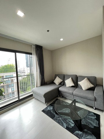 รูป ขายคอนโด ริทึ่ม สุขุมวิท 36-38 ตกแต่งเฟอร์ครบ 33.45 ตร.ม. 1 ห้องนอน 1 ห้องน้ำ - รูปที่ 1/9