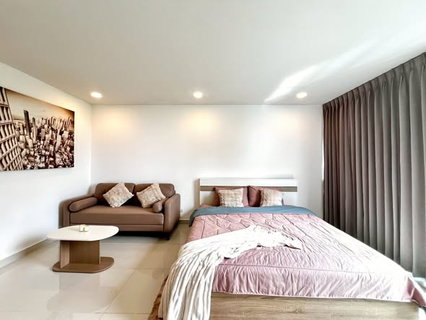 🔥 ขายคอนโด สตูดิโอ ✅ คลับ รอยัล คอนโดมิเนียม (Club Royal Condominium)วิวสระน้ำและวิวทะเล ชั้นสูง โควต้าต่างชาติ (Foreign Quota) ราคาดีที่สุด