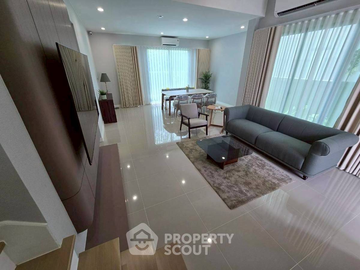 รูป ให้เช่า บ้าน 4 ห้องนอน ใกล้สนามบินสุวรรณภูมิ เขตลาดกระบัง (ID 3057426) - รูปที่ 2/23