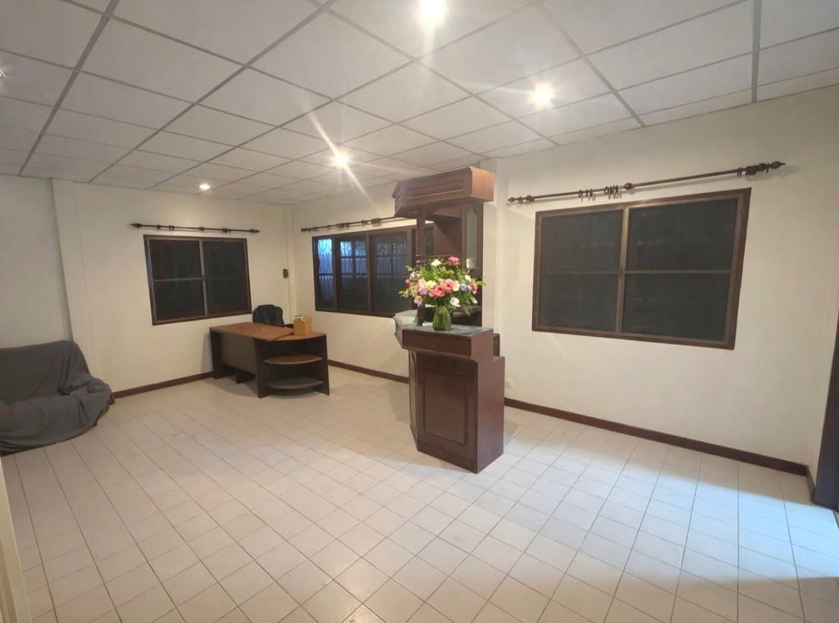 picture FOR RENT HOUSE PROPERTY 25000 BAHT per MONTH - 3/8