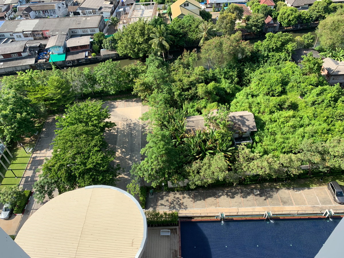 picture New ready-to – move Condominium near MRT Bangwa and BTS Bangwa - 9/10