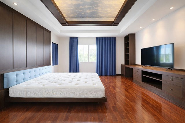รูป รามอินทรา65 วัชรพล ให้เช่า คฤหาสน์ 2ชั้น 2หลัง 6นอน 4น้ำ พร้อมสระว่ายน้ำหน้าบ้านของส่วนกลาง ตลาดถนอมมิตร 950 ม. 152ตร.วา 500ตร.ม. - รูปที่ 3/8