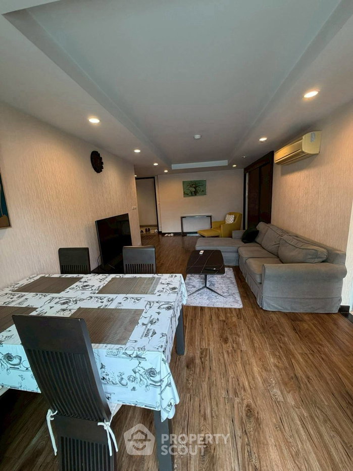 picture 2-BR 110 Sqm Condo At Avenue 61, 400m to BTS Thong Lor (ID 2468134) - 1/10