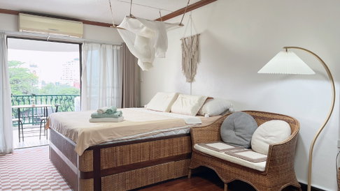 Hillside Condo 4 – Studio, 45 sq.m., 6th Floor, near One Nimman (ID:553CR)