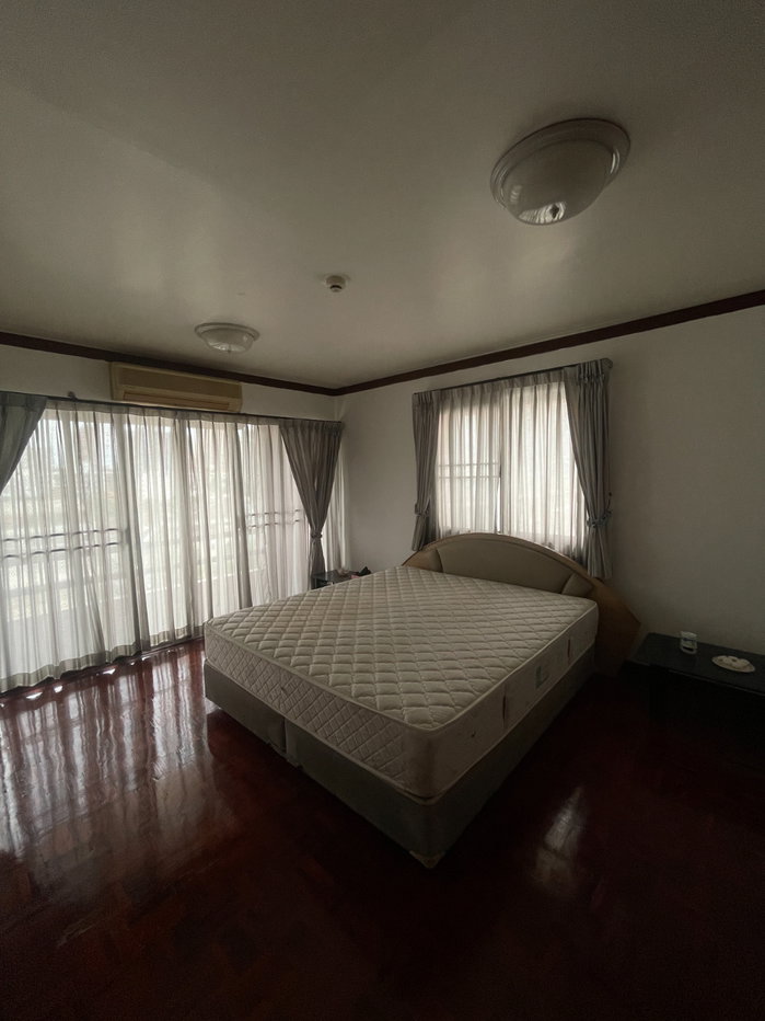picture For Sale | Adamas Phaholyothin Condominium | 65.25 Sq.m. | Dual Balconies - 4/12