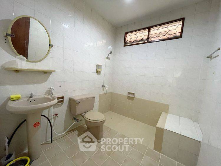 รูป บ้าน 3 ห้องนอน รุ่งเรือง 5 หมู่บ้าน ใกล้ MRT สามแยกบางใหญ่ 60 ม. (ID 3070024) - รูปที่ 11/12