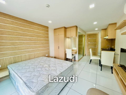 Modern Studio Condo at Whale Marina, Na Jomtien