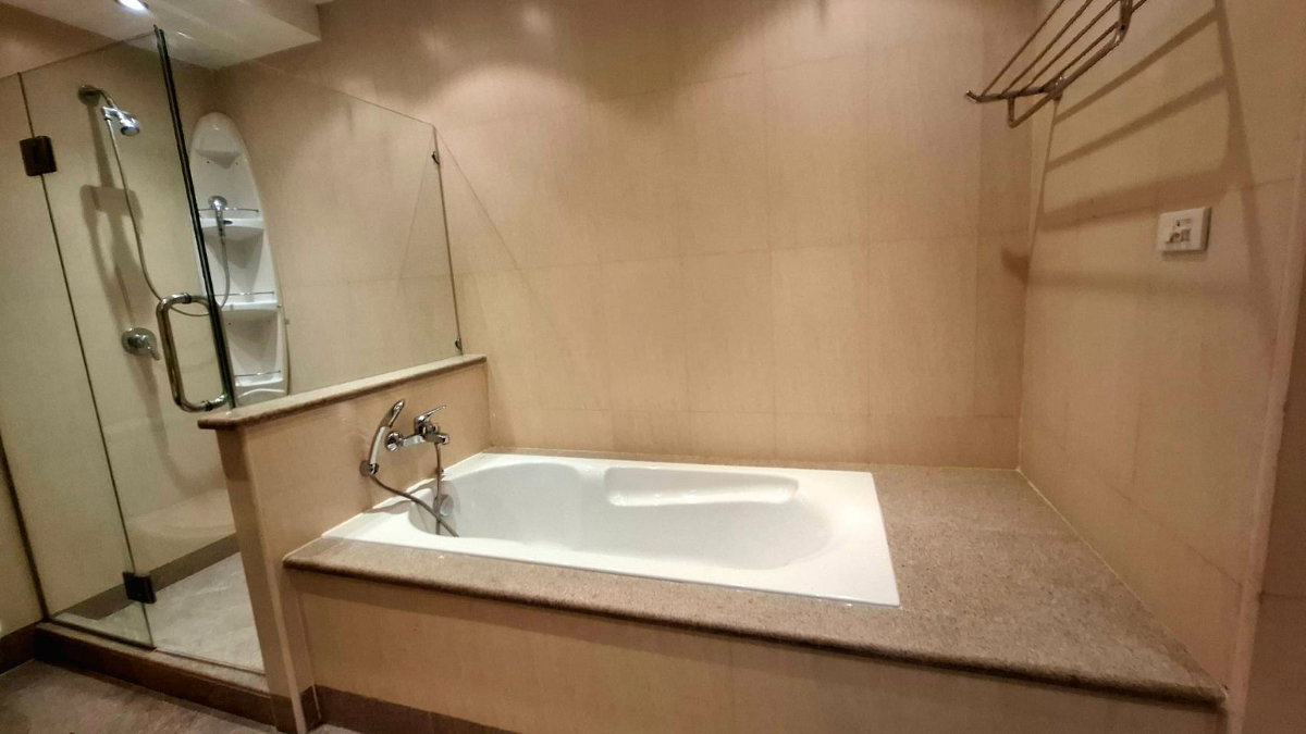 รูป ให้เช่า Chiang Mai Riverside Condominium คอนโดห้องใหญ่ ใกล้สนามบินเชียงใหม่ พร้อมห้องทำงาน - รูปที่ 5/20