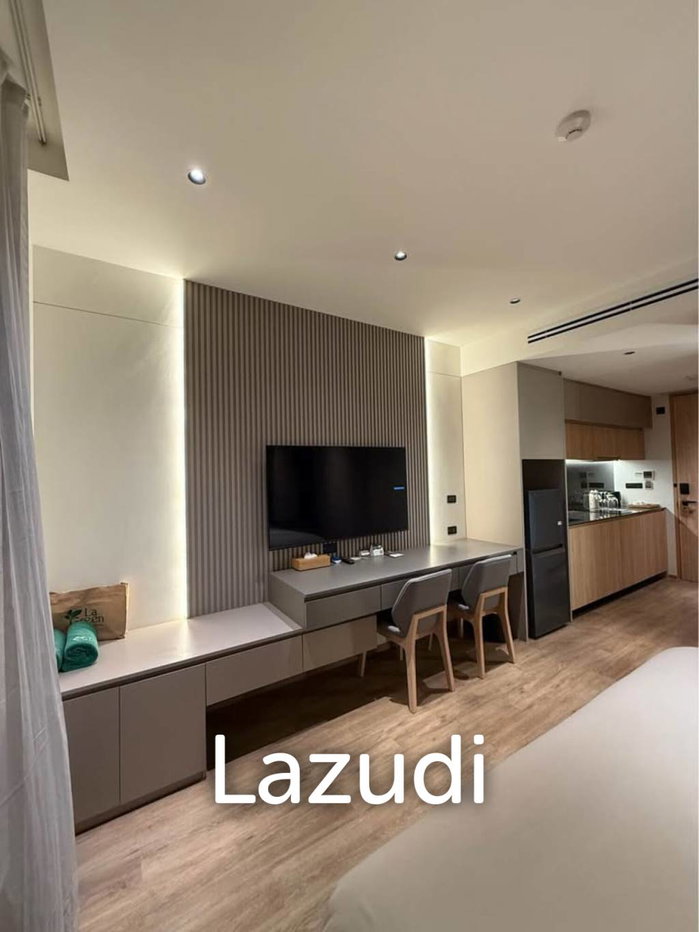 รูป Top Floor Studio Condo for Sale near Layan Beach - รูปที่ 2/9