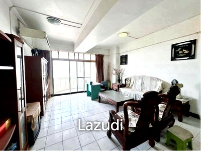 Condos for sale : 215 sqm 3 Bed Condo on 11th Floor at Royal Castle Pattanakarn Suan Luang