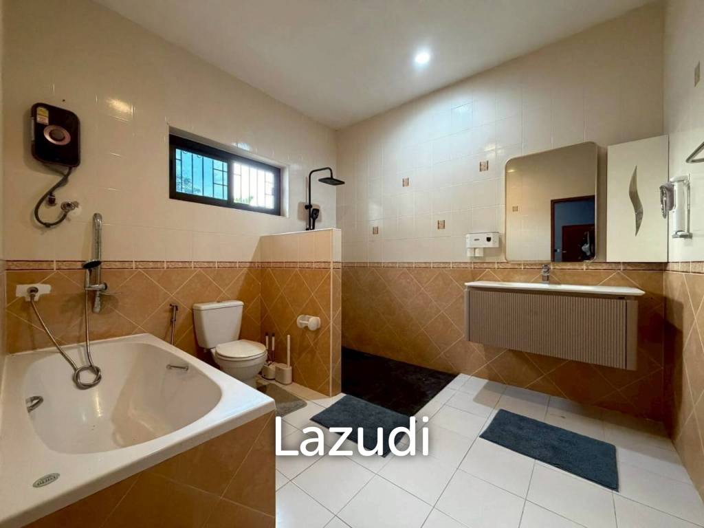 picture Grand 4 Bed Luxury Estate with Massive 3,416 sqm Land Plot - 12/27