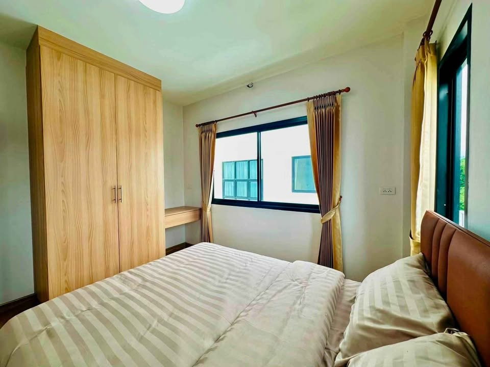รูป บ้านเดี่ยว 2 ชั้น MODERN STYLE / ต.แม่เหียะ อ.เมืองเชียงใหม่ จ.เชียงใหม่ T.063-664-9056 - รูปที่ 22/31