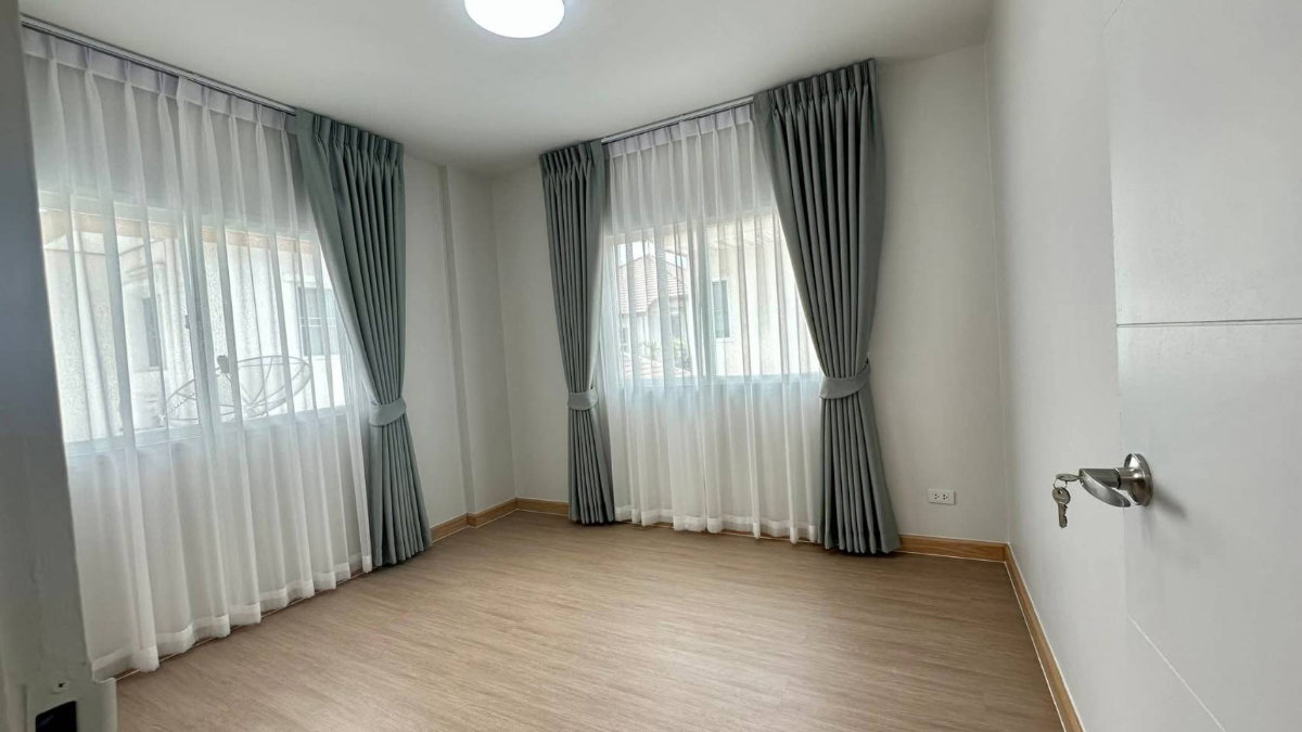 รูป บ้านเดี่ยว ตกแต่งรีโนเวทใหม่ ทำเลดี หมู่บ้าน ศุภาลัยวิลล์ พร้อมสระว่ายน้ำส่วนตัว ถนนชลมาร์คพิจารณ์ เลียบคลองสาม ลำลูกกา ลาดสวาย ลำลูกกา ปทุมธานี - รูปที่ 16/18
