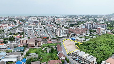Beautiful plot of land for sale in a prime location in the heart of Bang Saen, close to the sea.