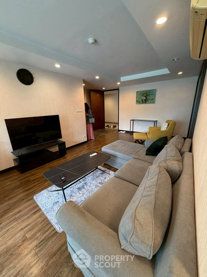 picture 2-BR 110 Sqm Condo At Avenue 61, 400m to BTS Thong Lor (ID 2468134) - 3/10