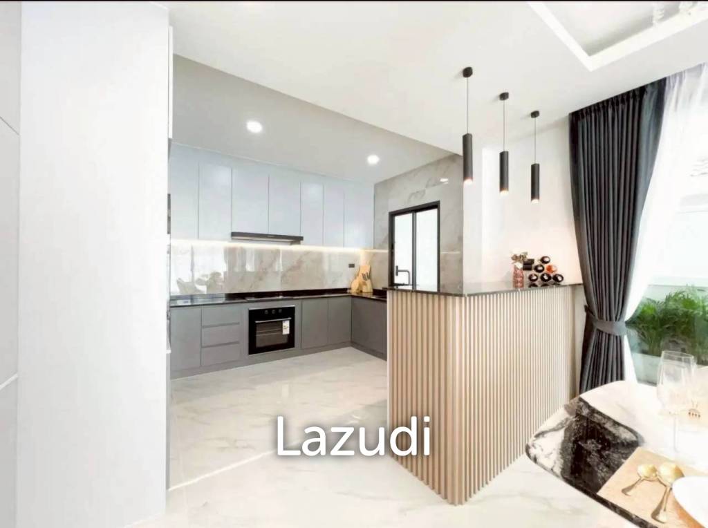 picture Newly Renovated 2-Storey Pool Villa for Sale at Eakmongkol - 6/27