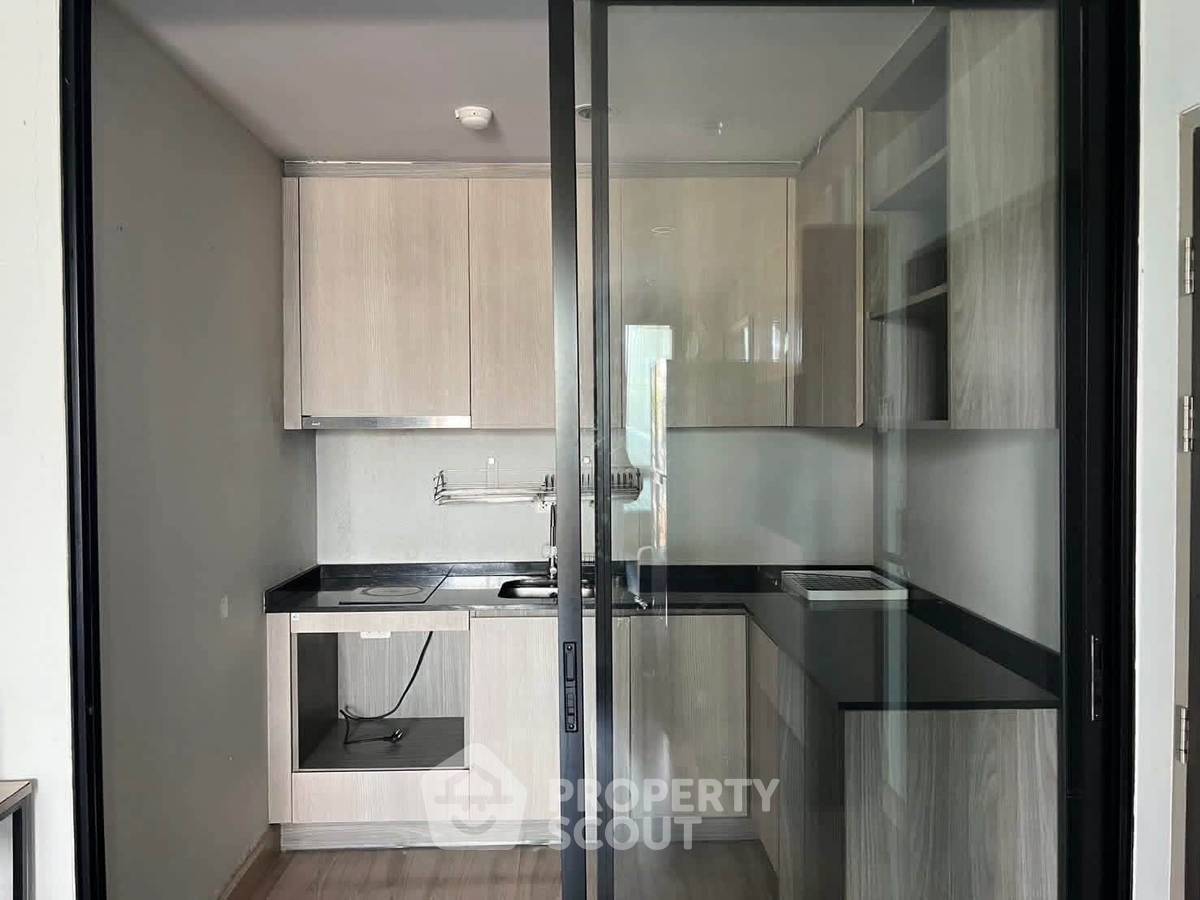 รูป คอนโด 2 ห้องนอน 63 ตร.ม. ที่ The Unique 19 ใกล้ MRT รัชดาภิเษก 300 ม. (ID 3073245) - รูปที่ 6/7