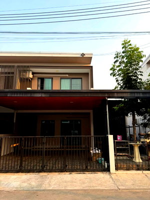 เช่าบ้านแฝด เชียงใหม่ : ให้เช่าบ้านแฝด โครงการกาญจน์กนกทาวน์ 5 เฟอร์ใหม่ครบ พร้อมอยู่ ใกล้สนามบินนานาชาติเชียงใหม (R1327) T.0946511456