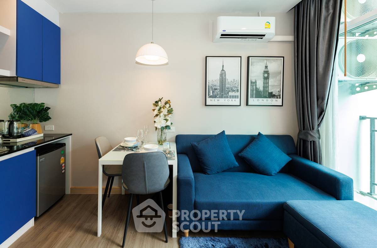 picture 1-BR Condo For sale, The Twin Tower, Jomtien Beach (ID 998380) - 2/8