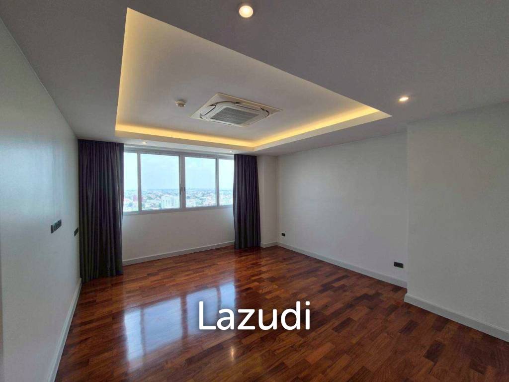 รูป 300 sqm high floor 4 bedroom condo La Cascade Phra Khanong Nuea Bangkok - รูปที่ 11/25
