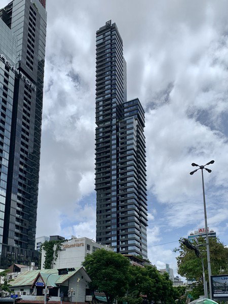 picture A046436 M Silom - 3/3
