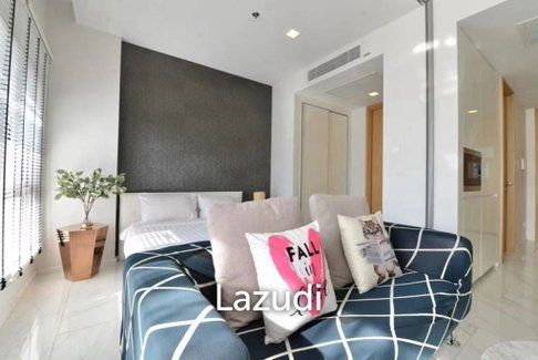 34.5 sqm condo Hyde Sukhumvit 11 on 10th floor in Khlong Toei Nuea Bangkok