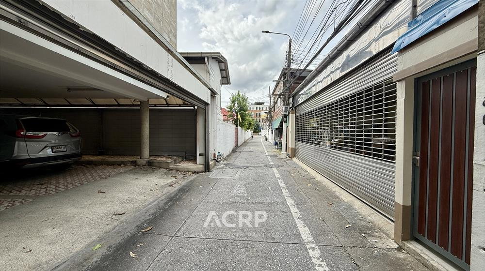 รูป ขายบ้าน4นอนขนาด 500 ตร.ม. ทำเลทองสามเสน-ราชวิถี ใกล้ รร.เซนต์คาเบรียล และเซนต์ฟรังฯ - รูปที่ 8/16