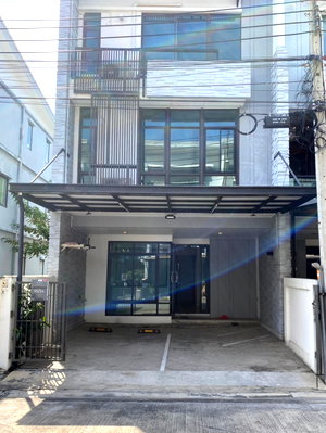 เช่าโฮมออฟฟิศ สมุทรปราการ : 🏢✨ ให้เช่า ทาวน์โฮม/Home Office 3 ชั้น หลังมุม – Plex Bangna 📍 ทำเลหายาก ติดถนนเมนโครงการ ใกล้ Mega Bangna และบางนา-ตราด กม.5