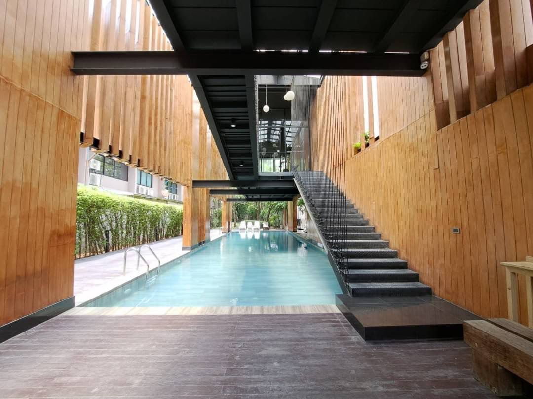 รูป  ให้เช่าบ้านใหม่ทั้งหลัง 3 ชั้น ครึ่งสไตล์ Loft Modern เพดานสูง พร้อมเฟอร์ 3 นอน 3 น้ำ บนถนนแจ้งวัฒนะ ใกล้รร. นานาชาติ ใกล้บีทีเอส สามัคคี สายชมพู - รูปที่ 6/8