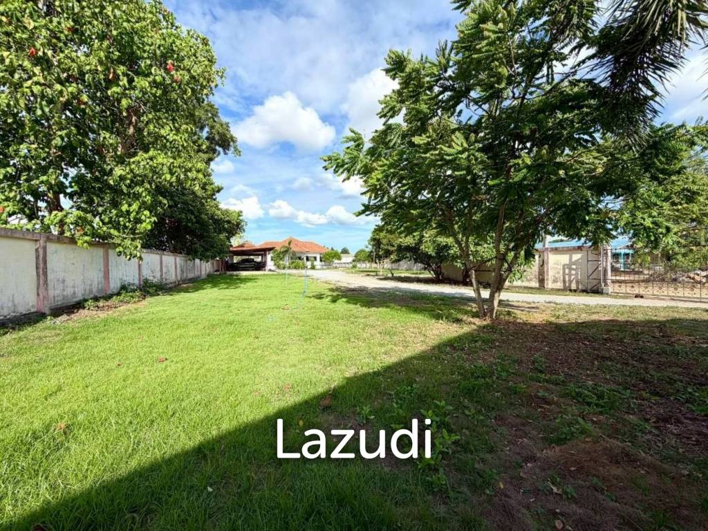 picture Grand 4 Bed Luxury Estate with Massive 3,416 sqm Land Plot - 21/27